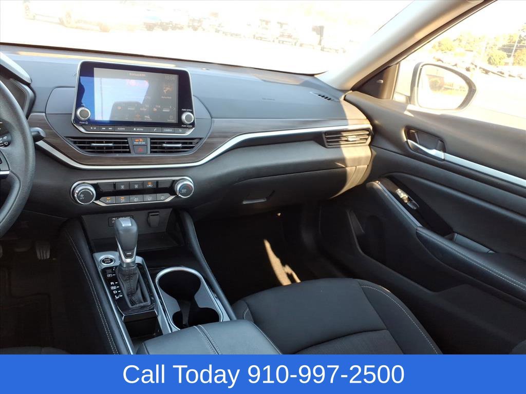 Used 2023 Nissan Altima 2.5 SV FWD image 13