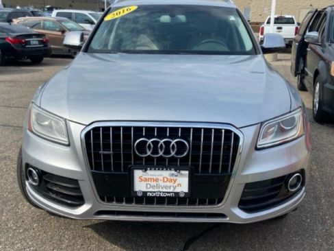 Used 2016 Audi Q5 2.0T Premium Plus w/ Technology Package image 2