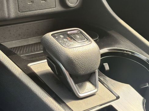 Used 2025 Nissan Rogue SV AWD/4WD image 15
