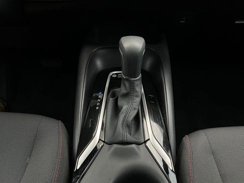 Used 2025 Toyota Corolla SE image 22