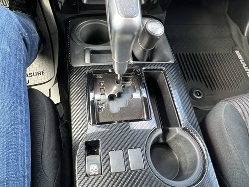 Used 2020 Toyota 4Runner TRD Off-Road image 27