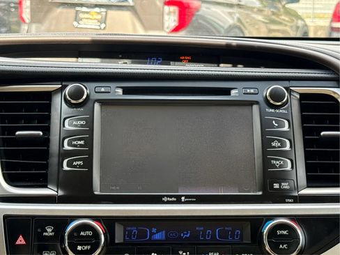 Used 2015 Toyota Highlander XLE AWD/4WD image 16