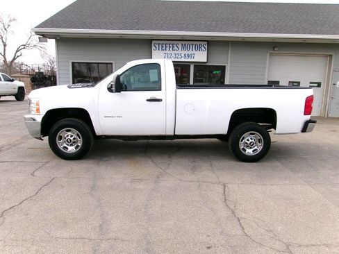 Used 2013 Chevrolet Silverado 2500 W/T w/ Snow Plow Prep Package image 1