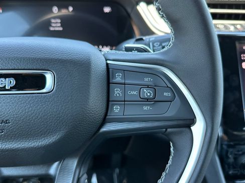 New 2026 Jeep Grand Cherokee L 2WD image 24
