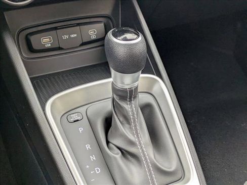 New 2026 Hyundai Venue SE image 16