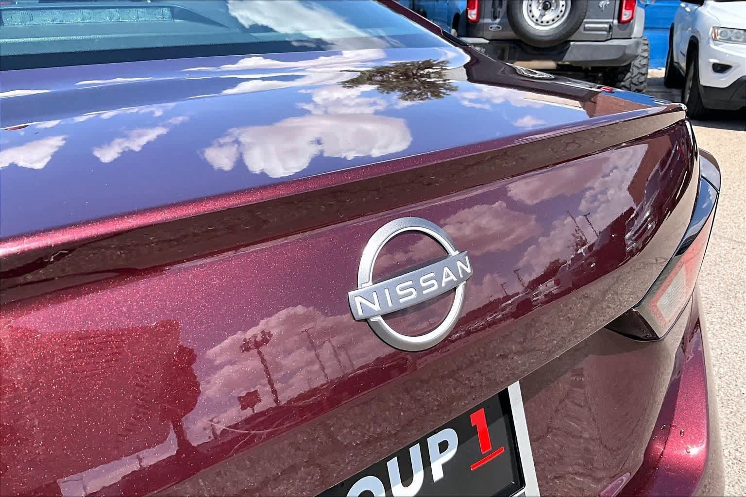 Used 2025 Nissan Altima 2.5 SV FWD image 10