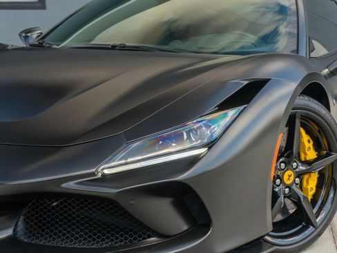 Used 2021 Ferrari F8 Tributo image 24