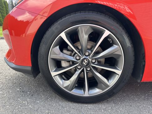 Used 2020 Hyundai Veloster 2.0 Premium FWD image 11