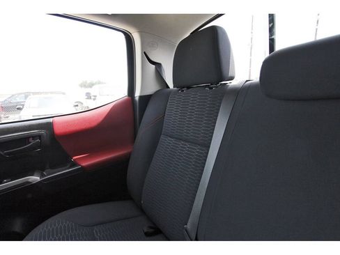 Used 2019 Toyota Tacoma SR5 RWD image 14