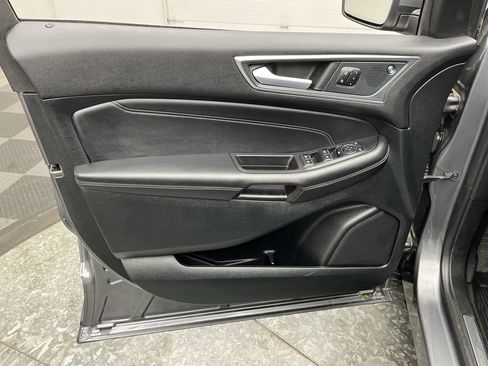 Certified 2024 Ford Edge Titanium w/ Equipment Group 301A image 9