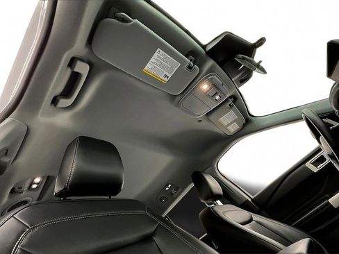 Used 2023 Ford Explorer XLT w/ Equipment Group 202A image 22