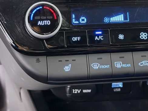 Used 2023 Hyundai Elantra SEL w/ Convenience Package FWD image 20