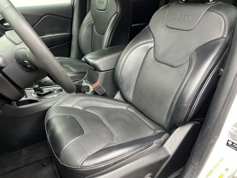 Used 2022 Jeep Cherokee Latitude Lux FWD image 18