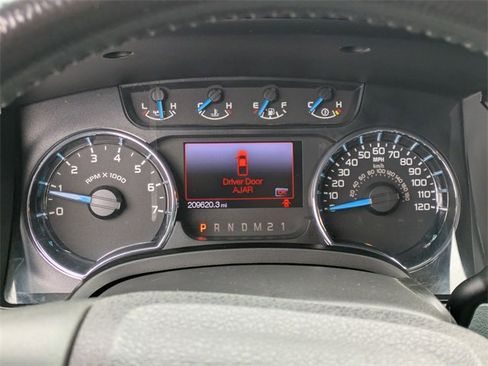 Used 2013 Ford F150 XLT w/ Mid Equipment Group image 13