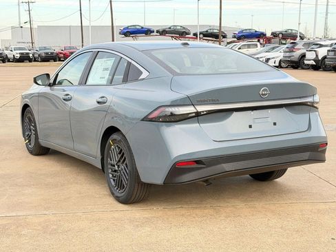 New 2026 Nissan Sentra SV image 7