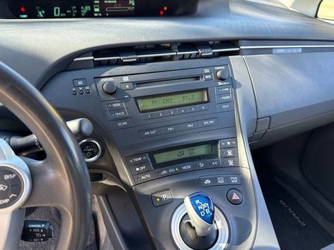 Used 2010 Toyota Prius Five image 21