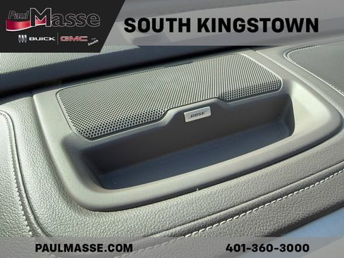 Used 2022 GMC Canyon Denali image 13