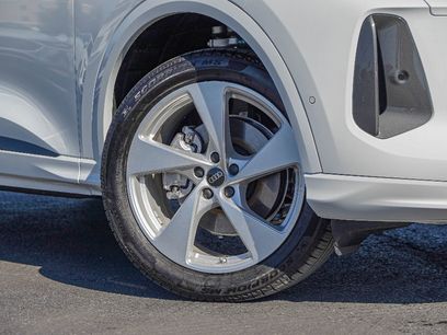 New 2025 Audi Q5 Premium Plus