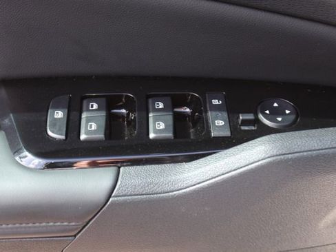 Used 2025 Kia Sportage X-Line AWD/4WD image 36