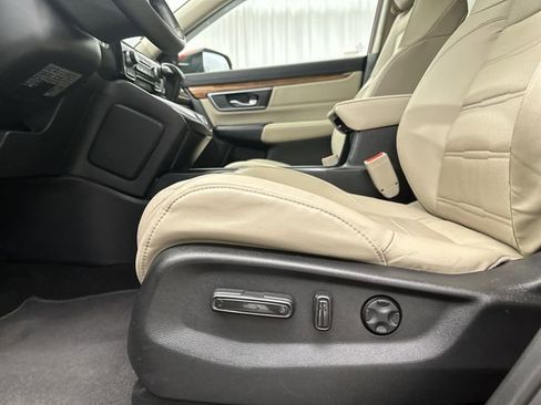 Used 2017 Honda CR-V Touring image 18