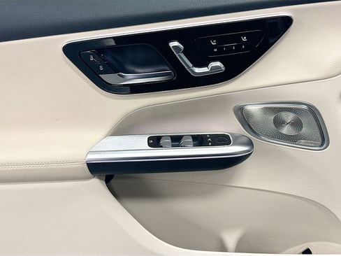 Certified 2026 Mercedes-Benz GLC 300 image 22