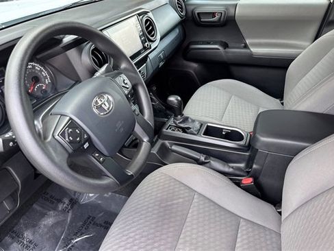 Used 2020 Toyota Tacoma SR image 10