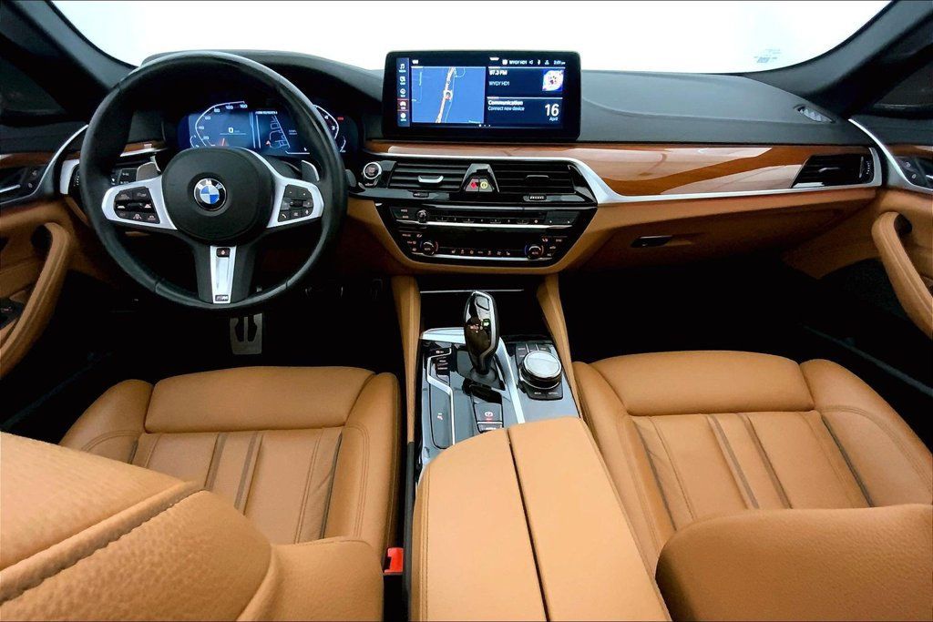 Used 2023 BMW M550i xDrive w/ Executive Package AWD/4WD image 16