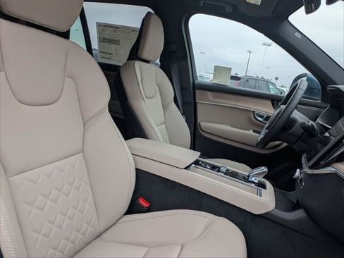 New 2026 Volvo XC90 B6 Plus w/ Protection Package Premier AWD/4WD image 14