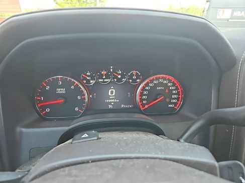 Used 2015 GMC Sierra 2500 Denali w/ Driver Alert Package image 19