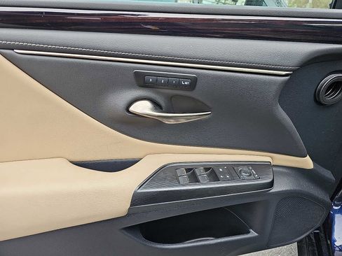 Used 2021 Lexus ES 350 w/ Premium Package FWD image 13