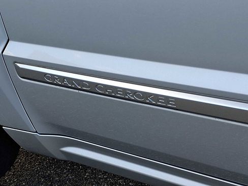 Used 2007 Jeep Grand Cherokee Overland image 30