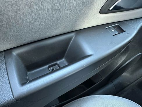 Used 2016 Chevrolet Cruze LT image 37