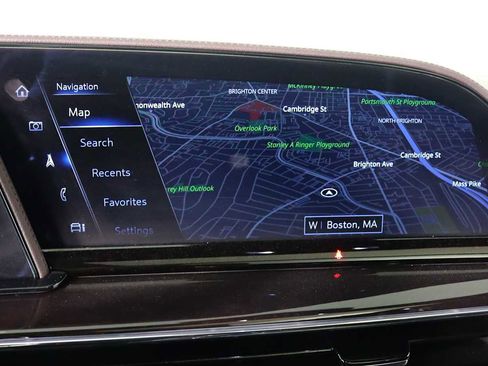 Used 2024 Cadillac Escalade Sport Platinum w/ LPO, ONYX Package image 19