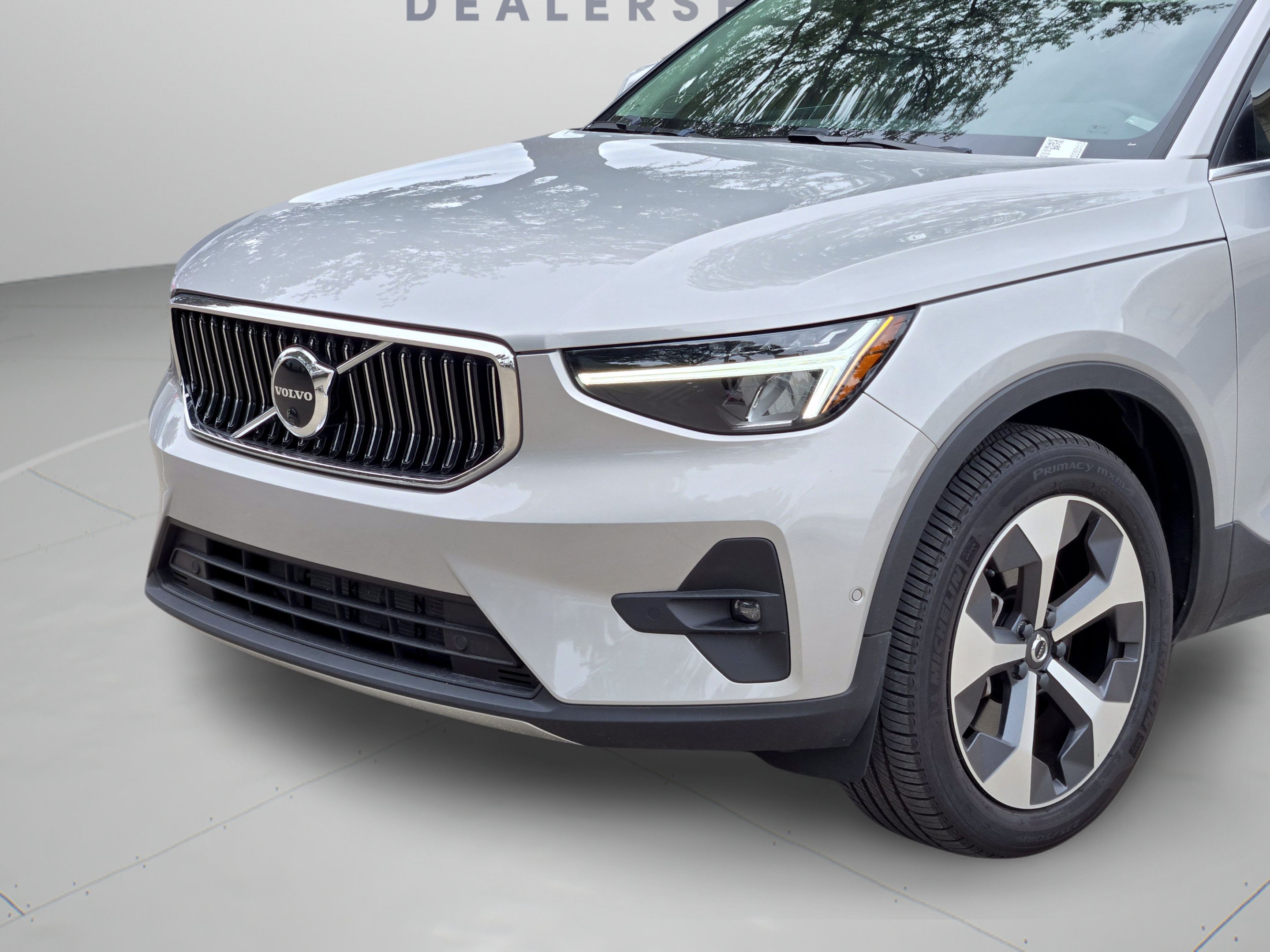 Used 2023 Volvo XC40 B5 Plus w/ Protection Package Premier AWD/4WD image 35