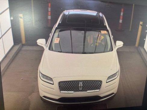 Used 2022 Lincoln Nautilus Reserve AWD/4WD image 15