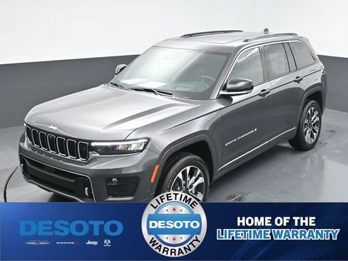 New 2025 Jeep Grand Cherokee Overland w/ Adv Protech Group III AWD/4WD image 12