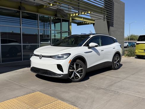 Used 2024 Volkswagen ID.4 Pro S image 1