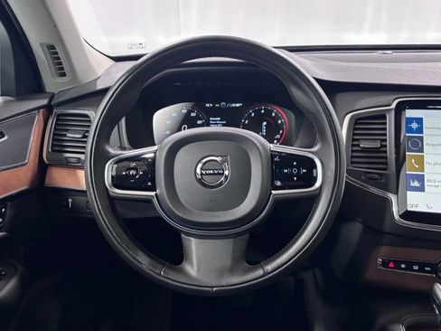Used 2021 Volvo XC90 T6 Momentum w/ Climate Package AWD/4WD image 13