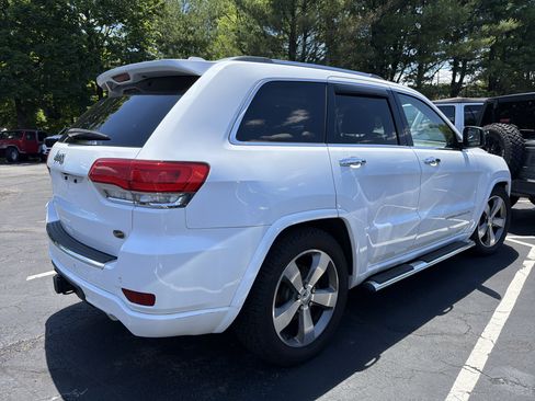 Used 2015 Jeep Grand Cherokee Overland w/ Advanced Technology Group AWD/4WD image 6