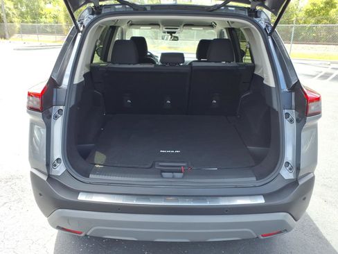 Certified 2023 Nissan Rogue SV image 17