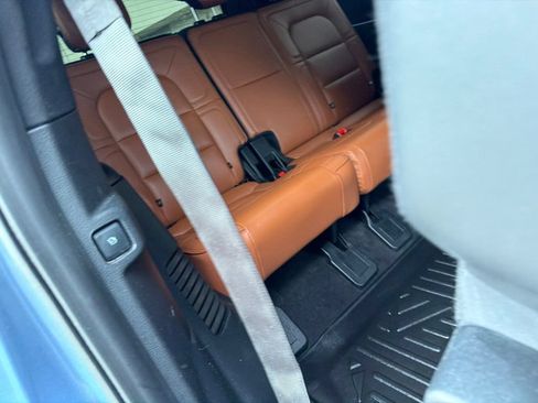 Used 2019 Lincoln Navigator L Reserve w/ Cargo Package AWD/4WD image 12