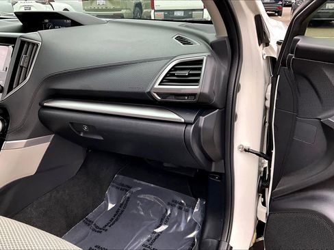 Used 2020 Subaru Forester Premium image 18