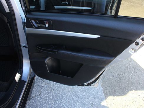 Used 2013 Subaru Outback 2.5i Premium image 36