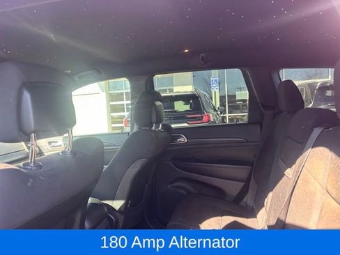 Used 2017 Jeep Grand Cherokee Laredo w/ Quick Order Package 23E AWD/4WD image 10