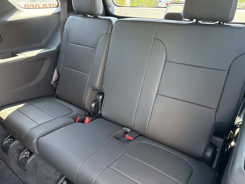 Used 2023 Chevrolet Traverse Premier w/ Redline Edition FWD image 34