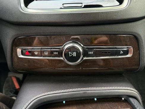 Used 2017 Volvo XC90 T6 Inscription w/ Vision Package AWD/4WD image 24