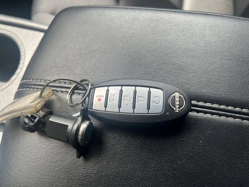 Used 2025 Nissan Altima 2.5 SV FWD image 20