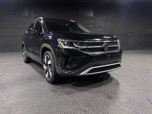 Used 2024 Volkswagen Taos SEL image 7