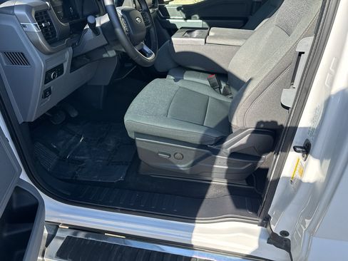 Used 2024 Ford F150 XLT RWD image 10