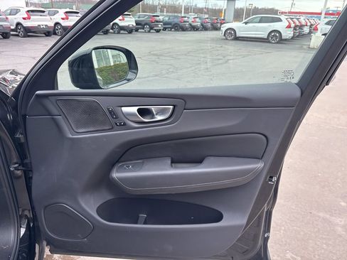 Certified 2024 Volvo XC60 T8 Ultimate w/ Protection Package Premier image 33